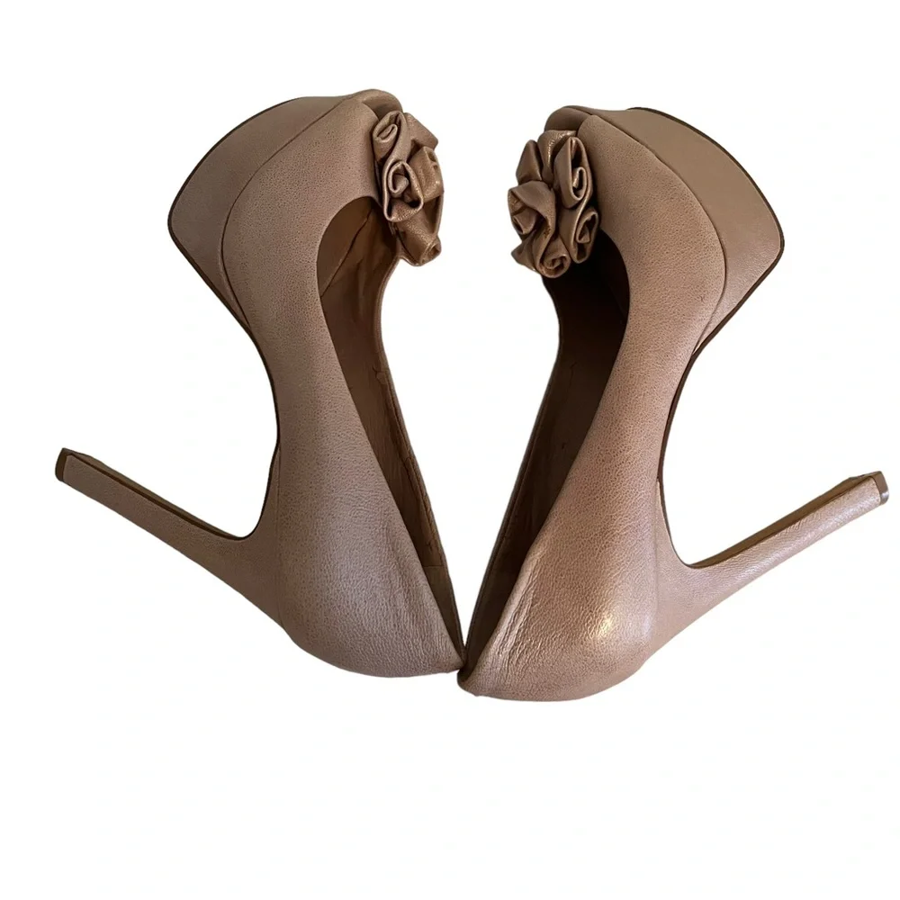 Vince Camuto vince camuto